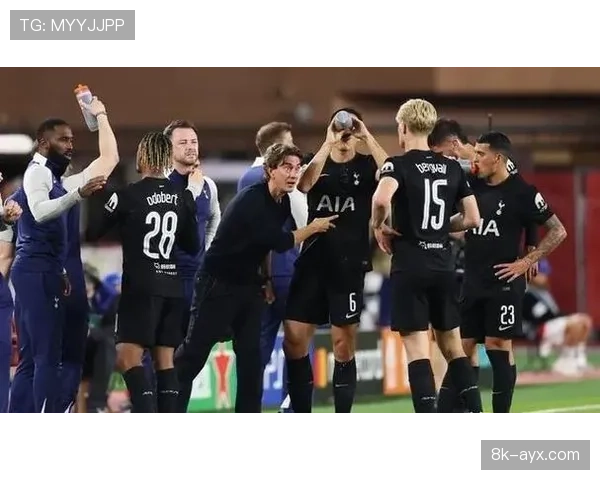 拜仁主帅确认诺伊尔因手指伤势将缺席与利物浦的次回合较量 拜仁主帅确认诺伊尔因手指伤势将缺席与利物浦的次回合较量